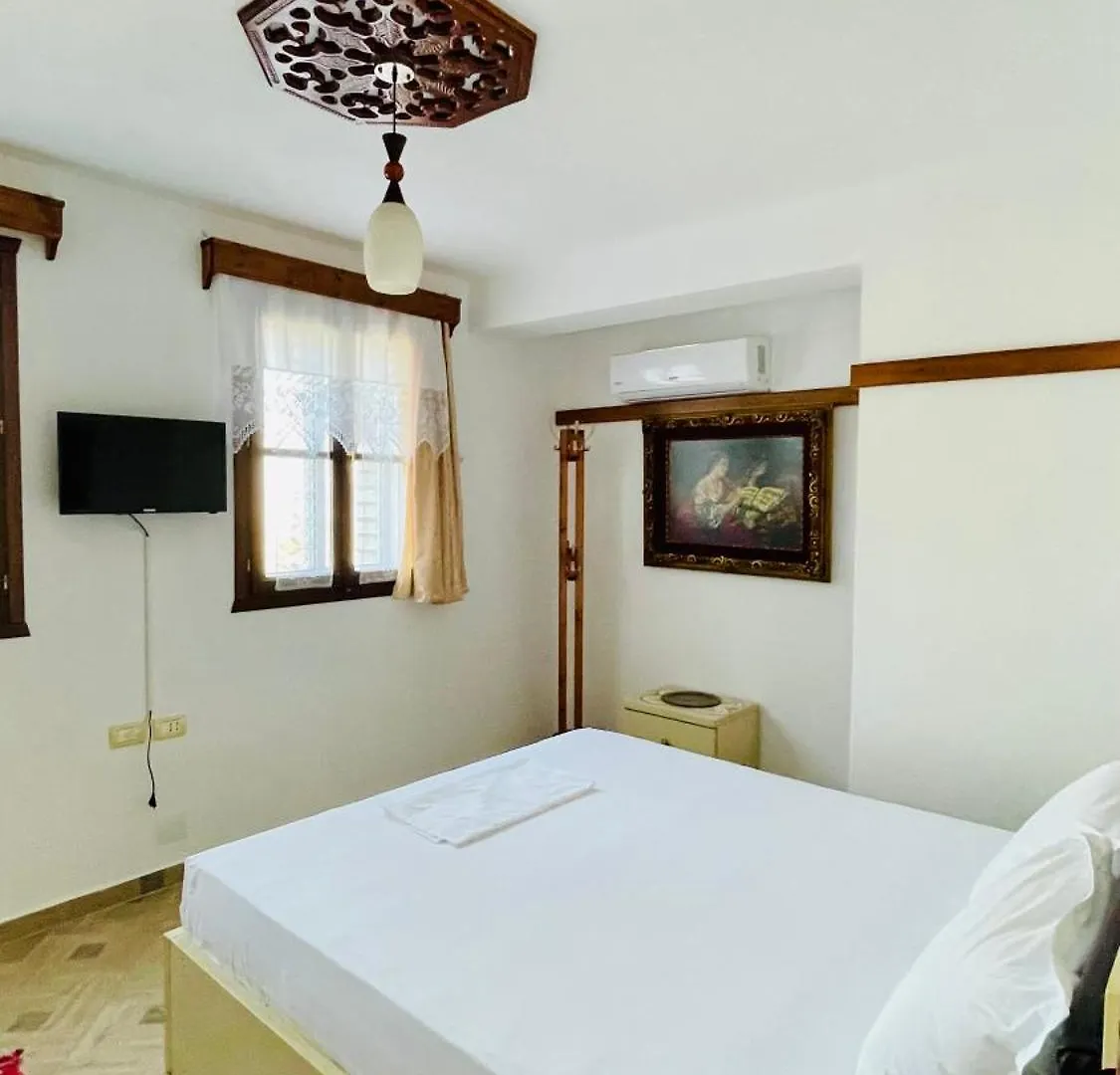 Denis House 1930 호텔 Gjirokastër